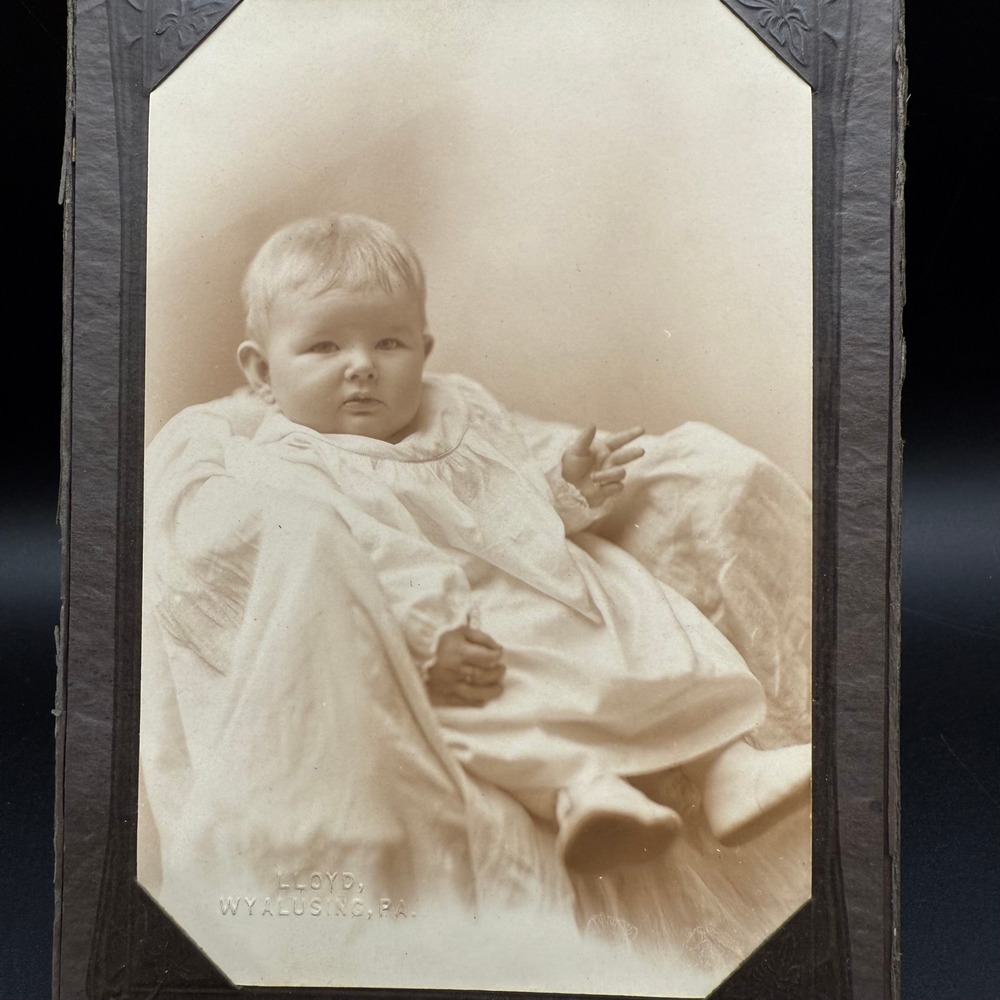Antique Cabinet Card Baby Photo Art Nouveau Corner Mounts Early 1900s Portrait